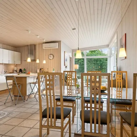 Dagny - 100m From The Sea By Interhome